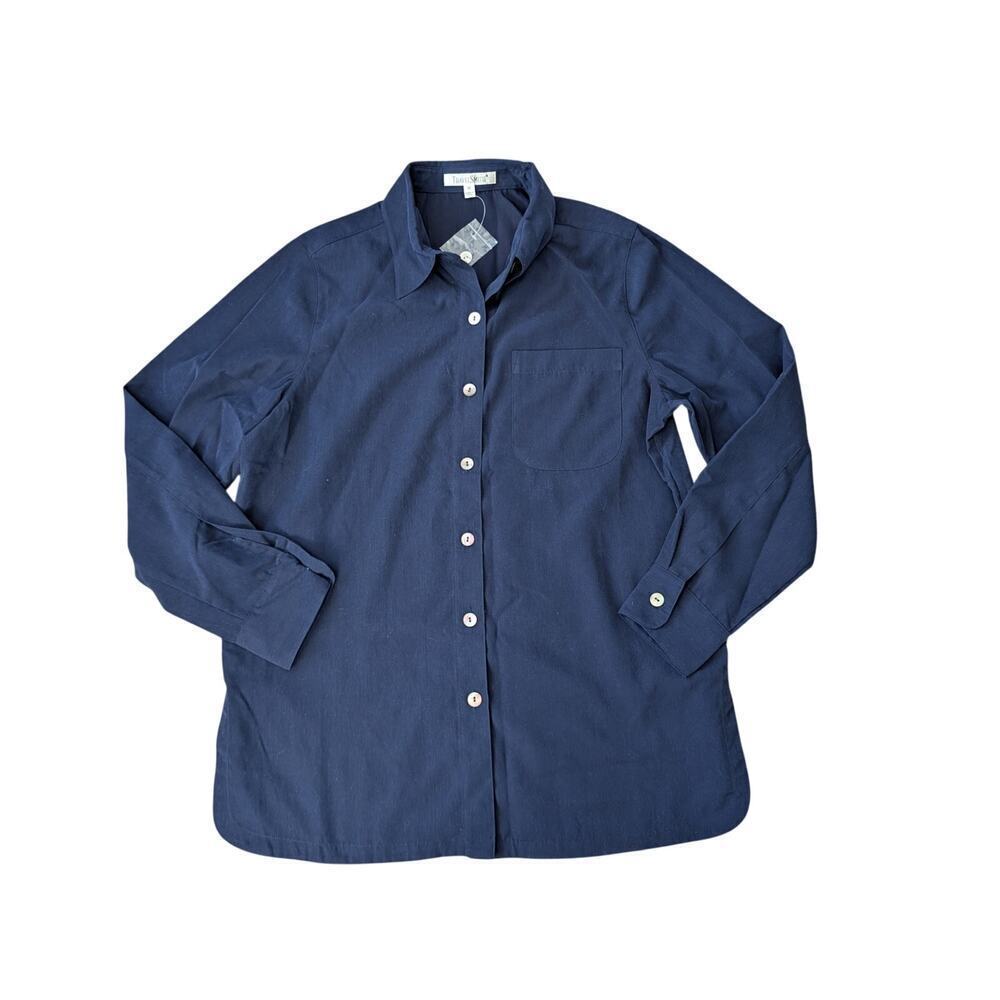 TravelSmith Women's button up casual shirt, collared, Navy blue; NWT